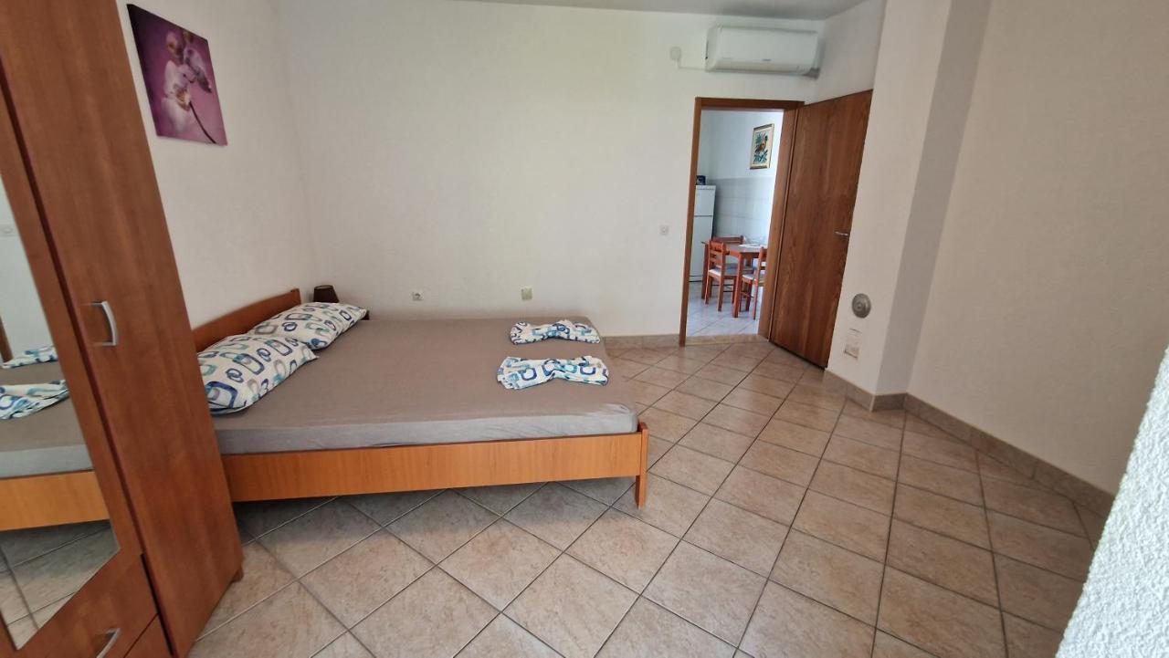 Apartments Alma Orebic Bagian luar foto