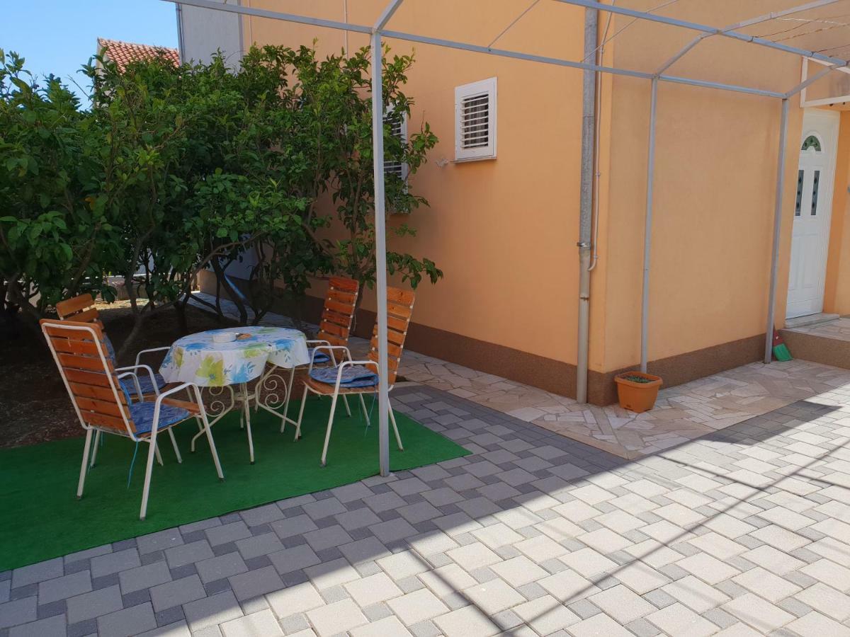 Apartments Alma Orebic Bagian luar foto